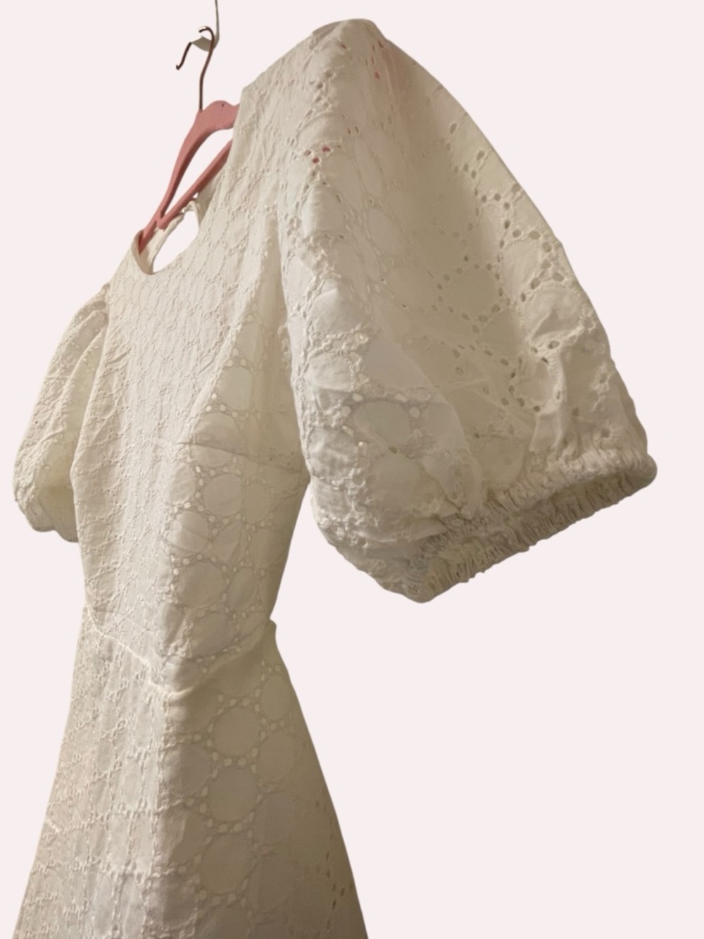 White Eyelet Open Back Puff Sleeve Dress Size Medium NWOT - Picture 4 of 7